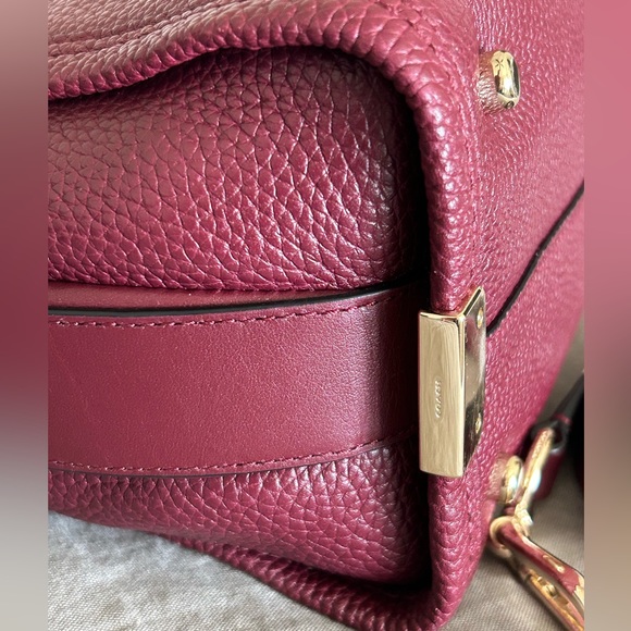 COACH Swagger 27 Smooth & Pebble Leather Crossbody Bag in Burgundy - Picture 9 of 15